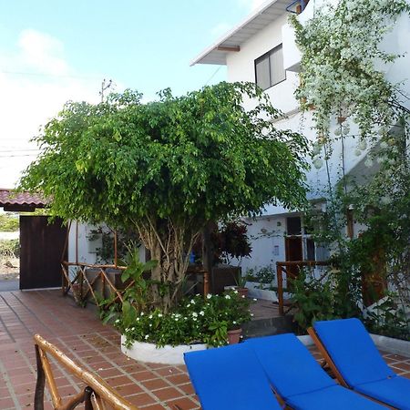 Hotel La Casa De Judy Puerto Ayora  Buitenkant foto