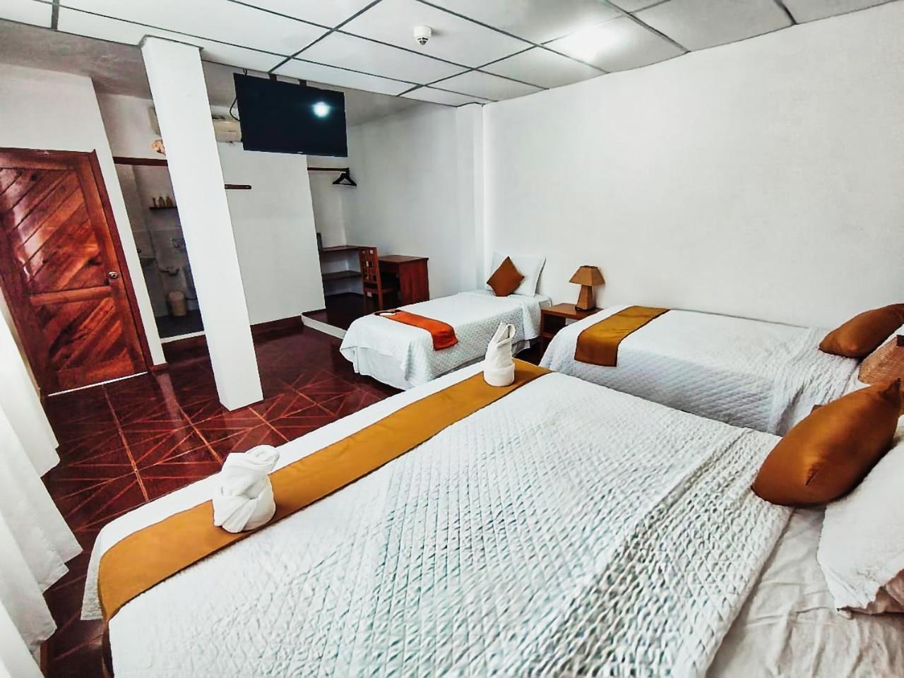 Hotel La Casa De Judy Puerto Ayora  Buitenkant foto