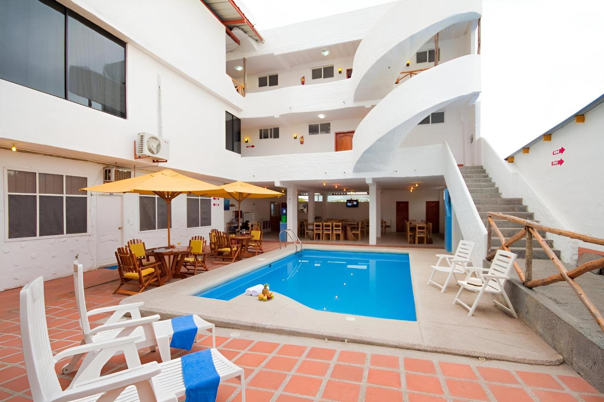 Hotel La Casa De Judy Puerto Ayora  Buitenkant foto