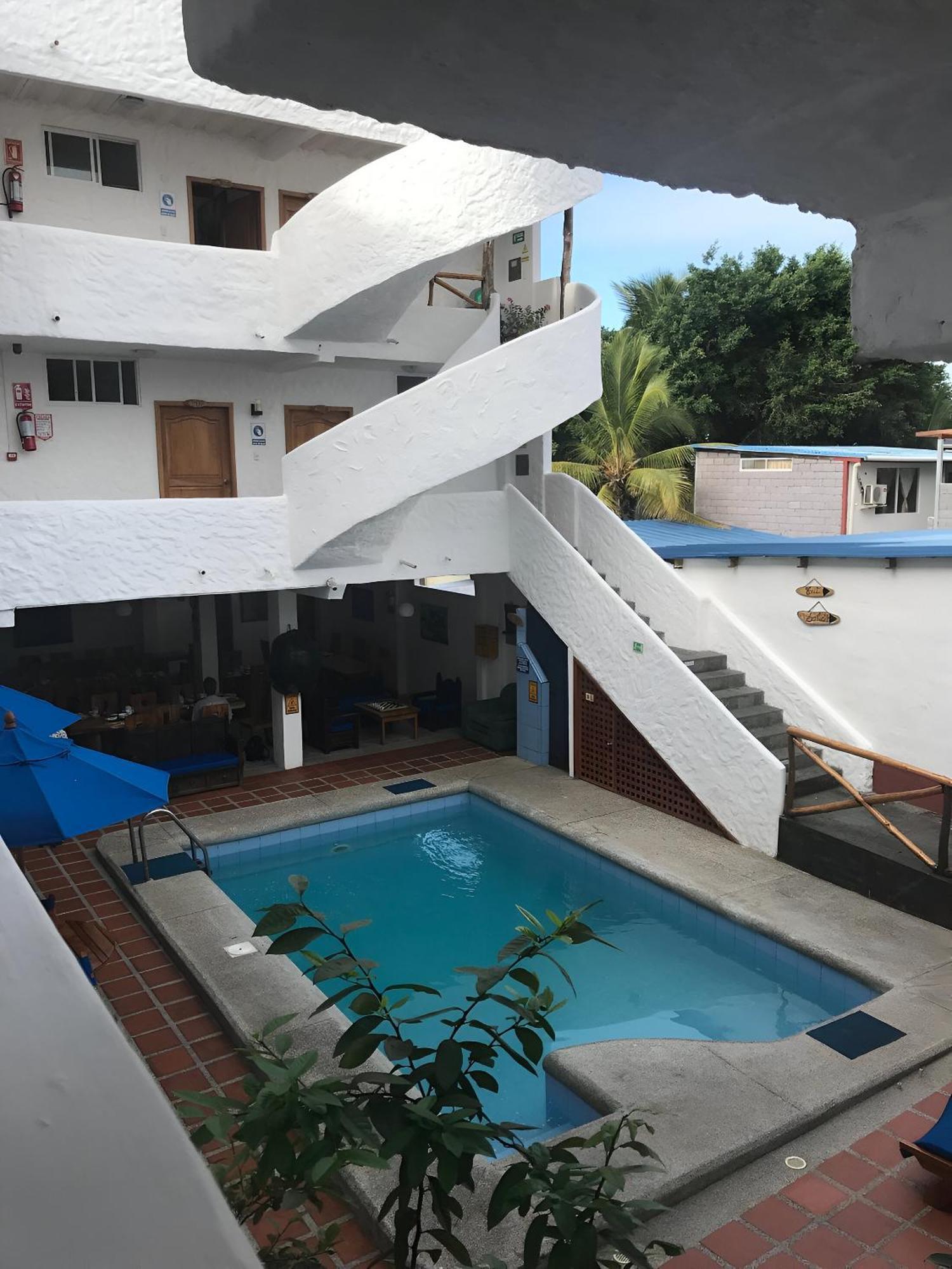 Hotel La Casa De Judy Puerto Ayora  Buitenkant foto
