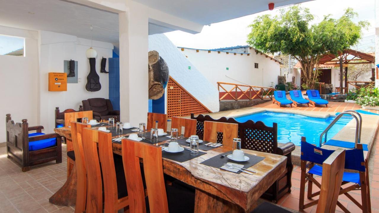 Hotel La Casa De Judy Puerto Ayora  Buitenkant foto