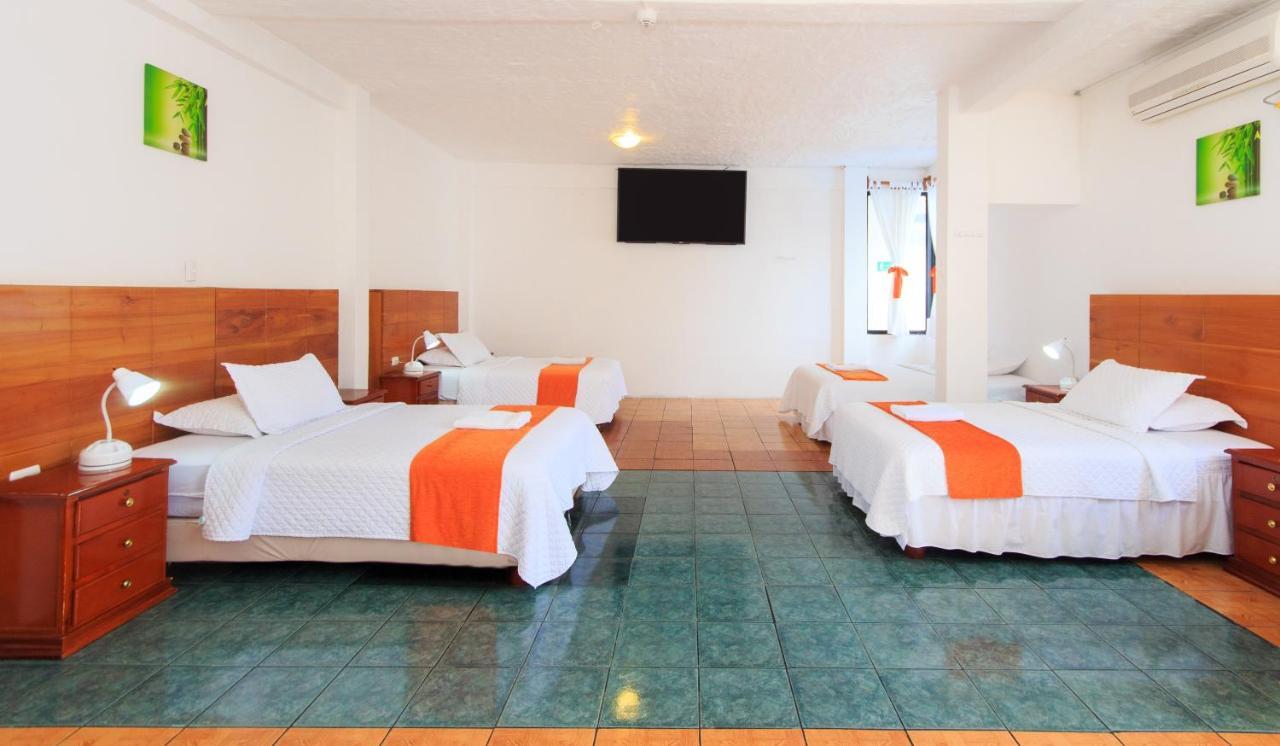 Hotel La Casa De Judy Puerto Ayora  Buitenkant foto