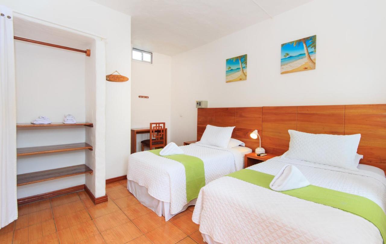 Hotel La Casa De Judy Puerto Ayora  Buitenkant foto
