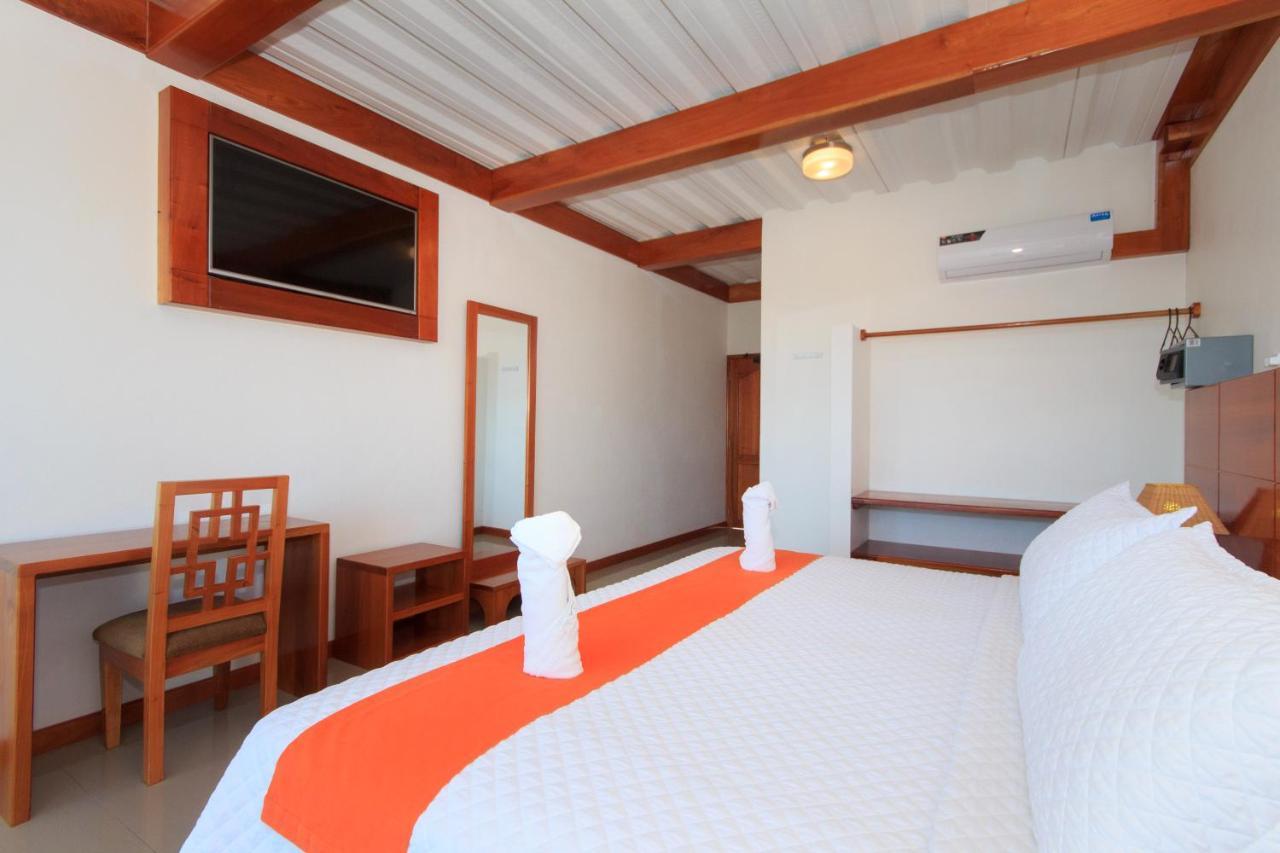 Hotel La Casa De Judy Puerto Ayora  Buitenkant foto